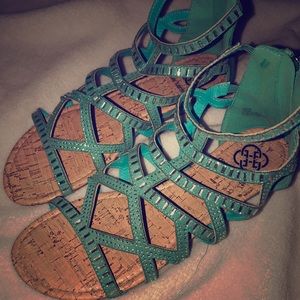 ✨WOMANS SIZE 9 MINT GREEN SANDALS✨